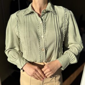 Camisa com detalhes em renda Verde