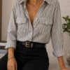 Camisa listrada branca com preto